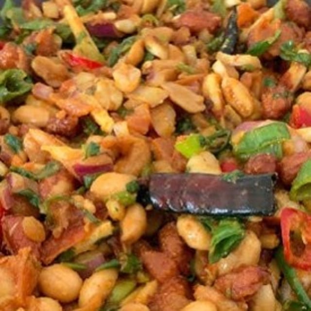 Badaam sandeko (peanut chaat).