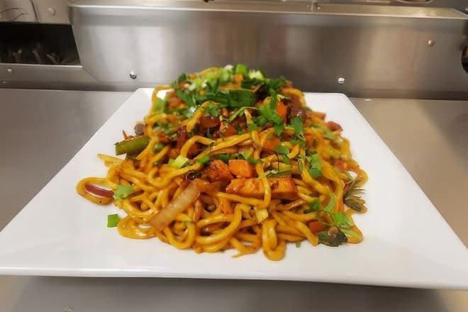 Veggie chow mein.